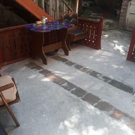 Jeki'S Apartment In Old Tbilisi Zewnętrze zdjęcie