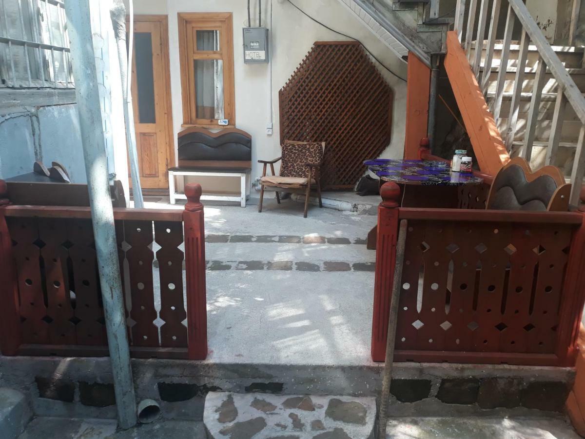 Jeki'S Apartment In Old Tbilisi Zewnętrze zdjęcie