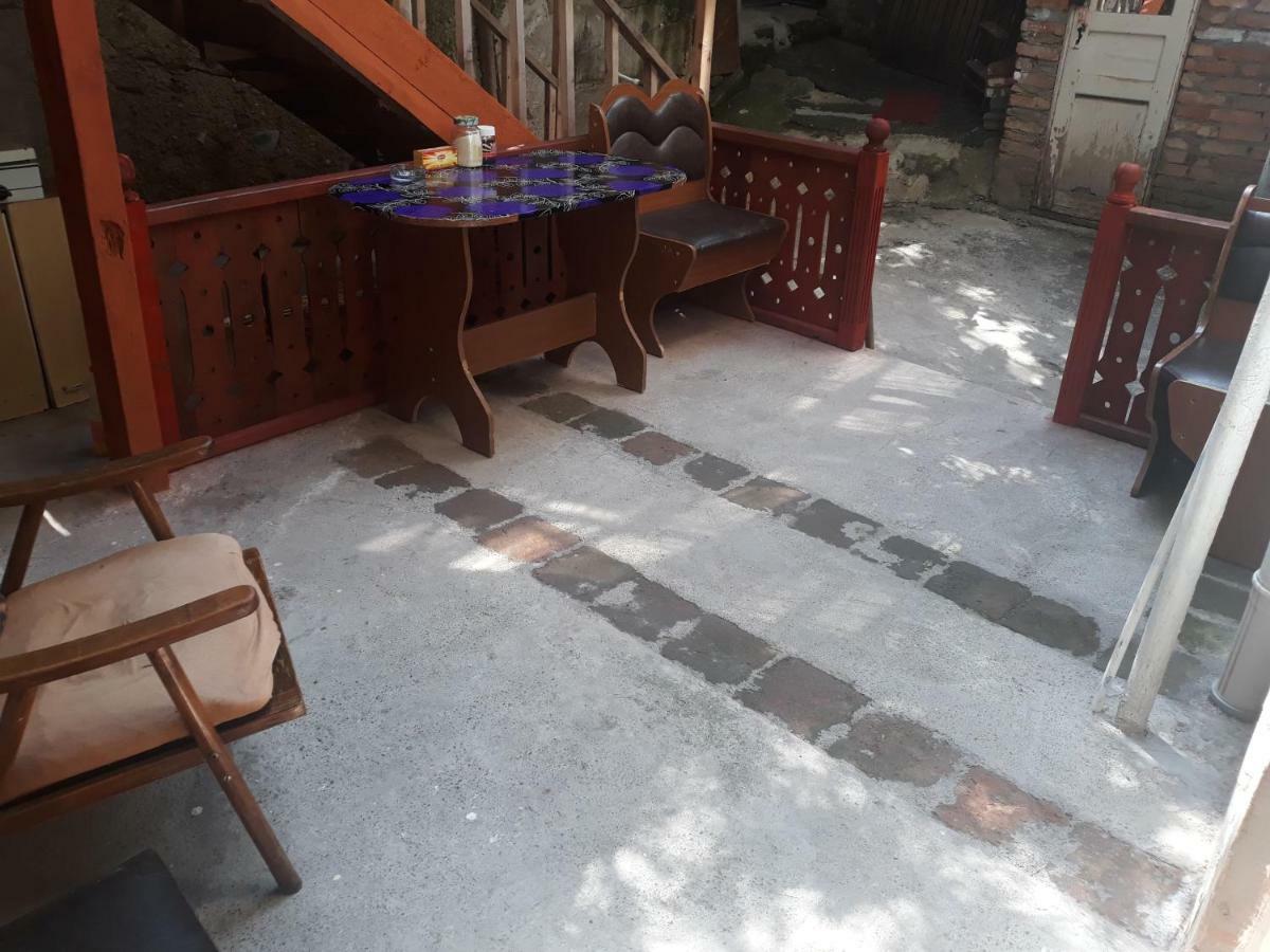 Jeki'S Apartment In Old Tbilisi Zewnętrze zdjęcie